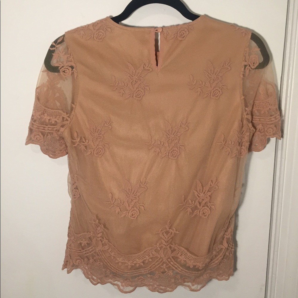 Floral Lace Blush Top - Picture 2 of 2